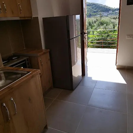 Appartement Leonora's Qeparo