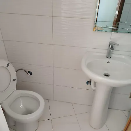 Appartement Leonora's Qeparo